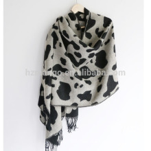 2016 lastest reversible cow grain leopard heavy winter acrylic scarf